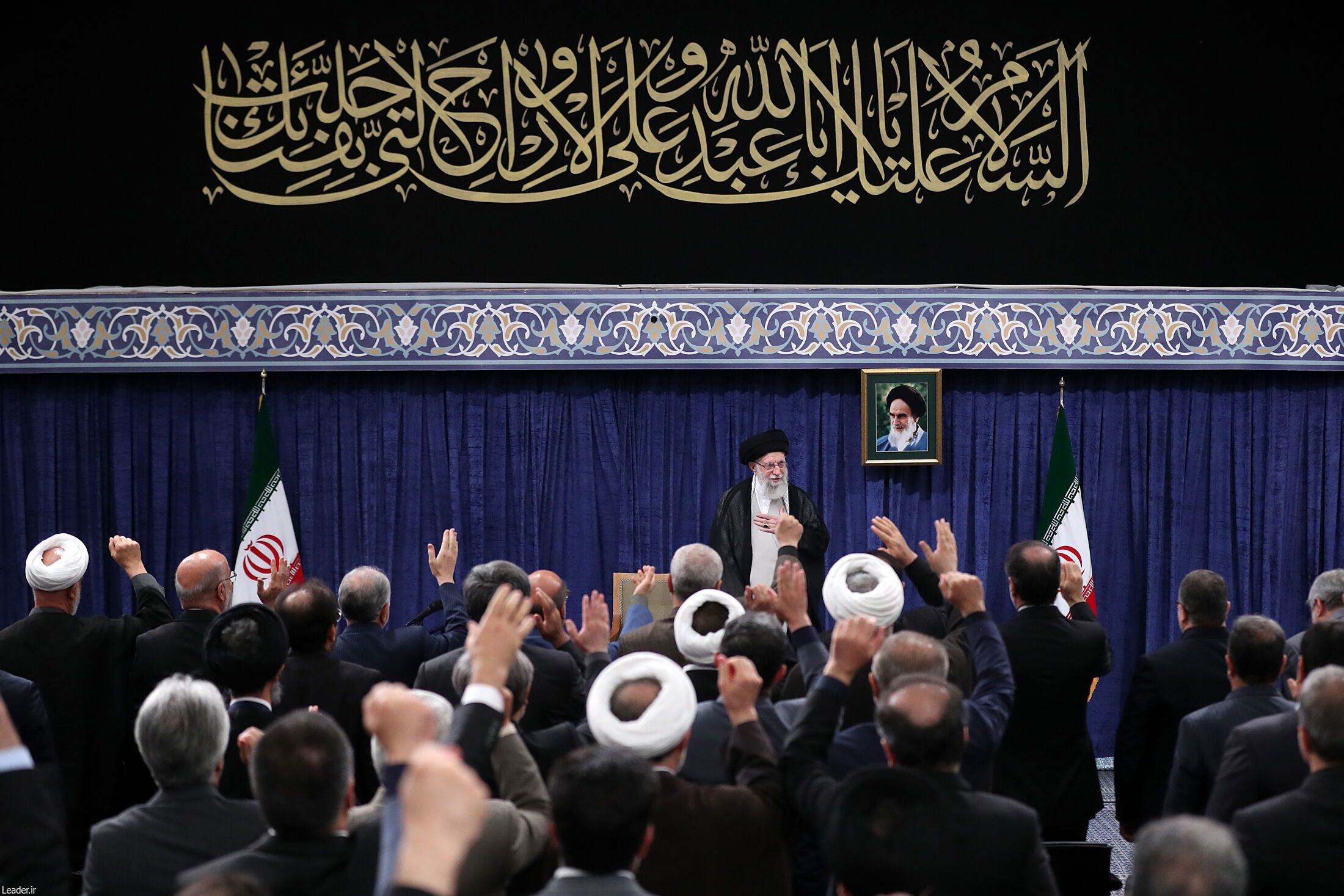 قائد الثورة الإسلامية: شعبنا سيحقق النصر بالتأكيد