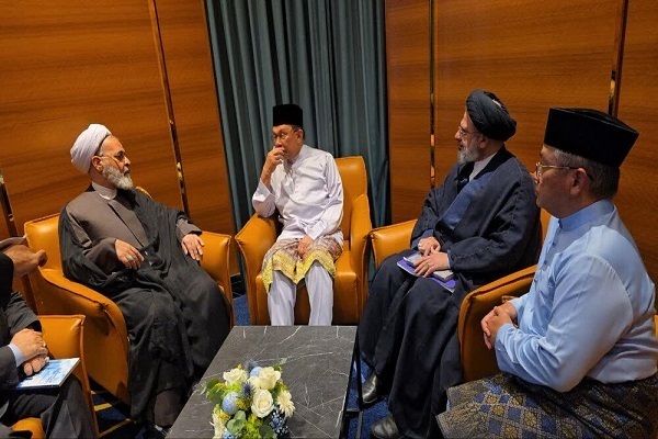 التأكيد على التعاون الديني ودعم الشعب الفلسطيني