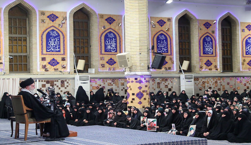 قائد الثورة: لن نتراجع وسنركع العدو بالثبات ومساندة الشعب