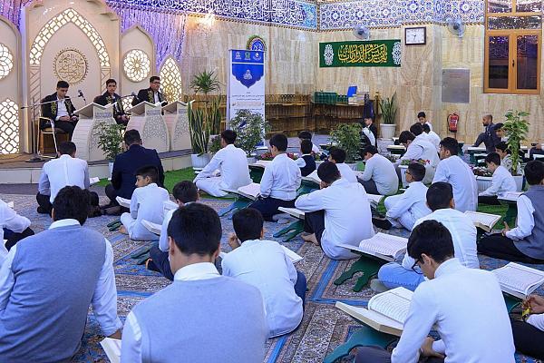 تنظيم ختمة قرآنية رمضانية لطلبة العلوم الدينية الأفارقة في العراق + صور