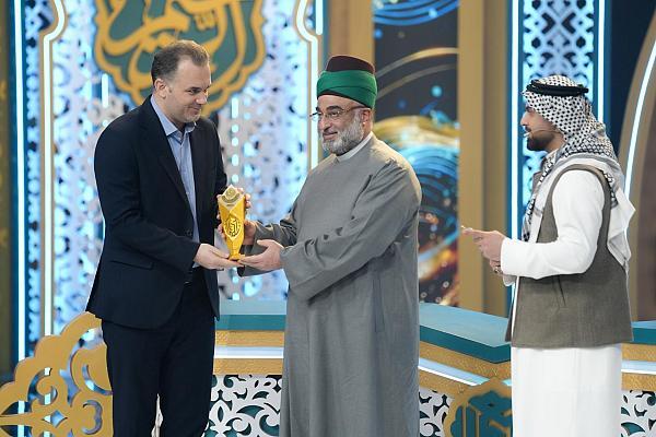 تكریم الفائزين بمسابقة جائزة العميد الدولية بنسختها الثالثة