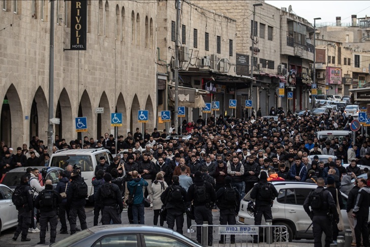 لأول مرة منذ 1967.. الکیان الصهیونی یمنع صلاة العيد في المسجد الأقصى