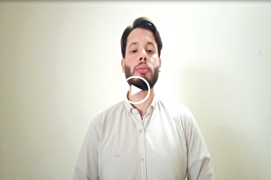 بالفيديو...تلاوة الآية الـ18 من سورة "الفتح" بصوت القارئ اللبناني "إسماعیل حمدان"