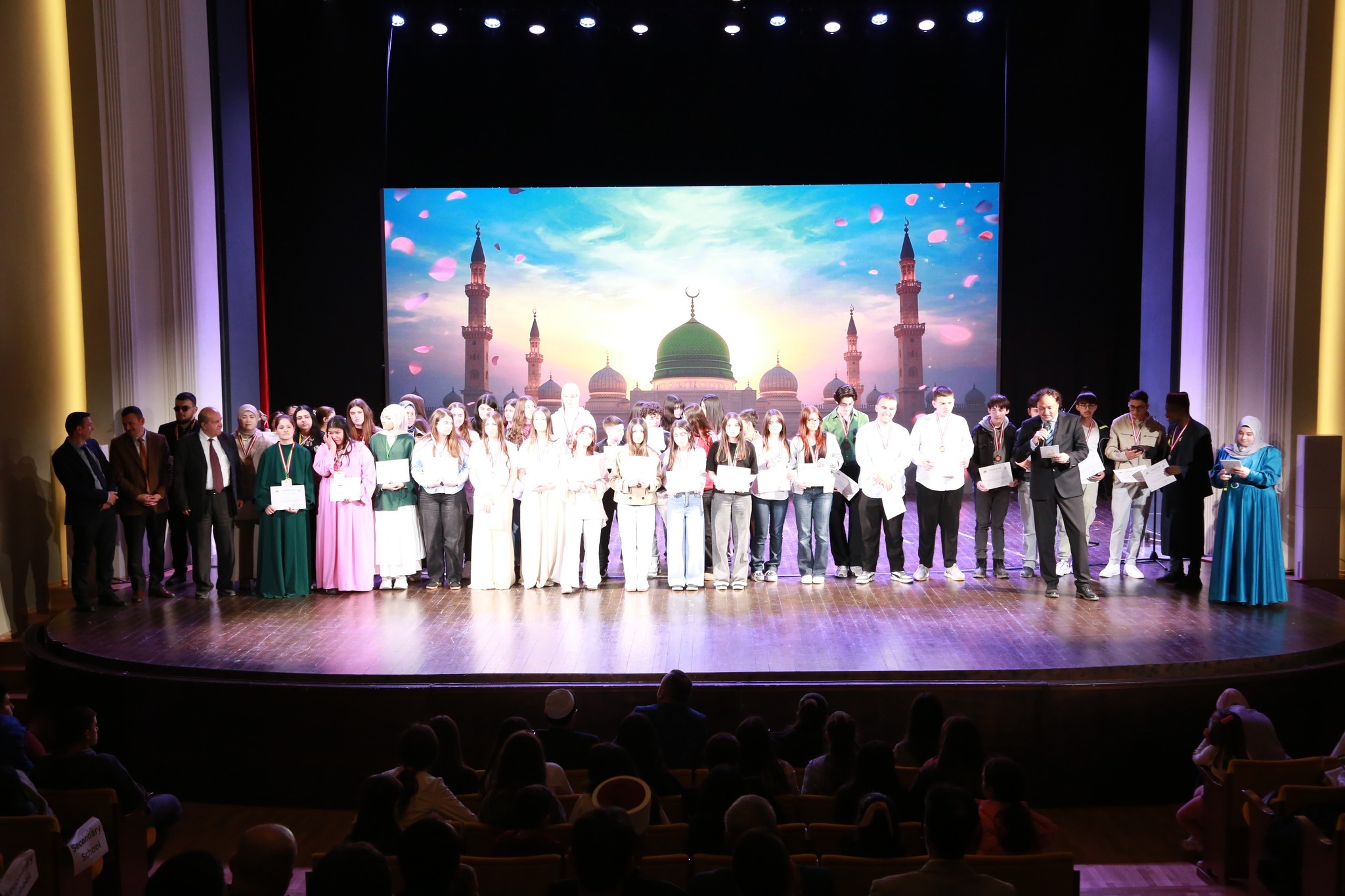 اقامه أمسية فنية في ألبانيا بعنوان