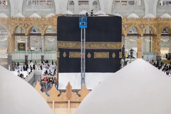 السعودية تستقبل أولى طلائع الحجاج وسط منظومة متكاملة من الخدمات