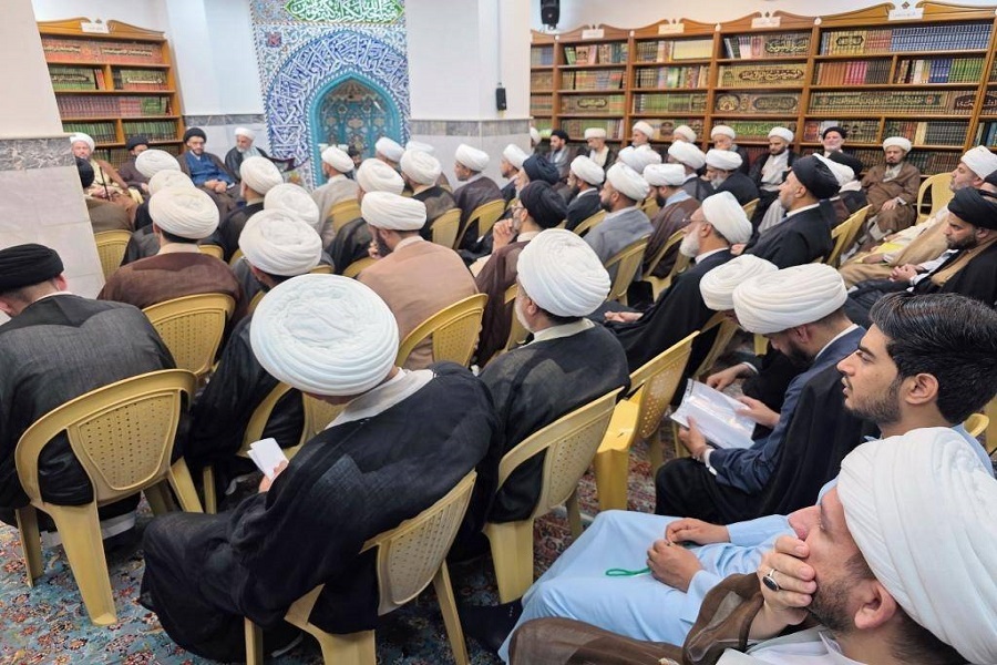 المرجع اليعقوبي يؤكد أهمية تدبر القرآن خلال موسم الحج + صور