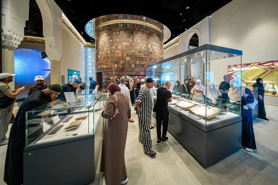 مكة تحتضن نسخة نادرة لأول ترجمة ألمانية لمعاني القرآن