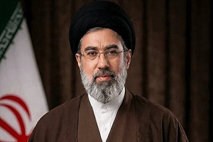 قائد الثورة الإسلامية: تقدم أي وطن مرهونٌ بجناحي العلم والعمل
