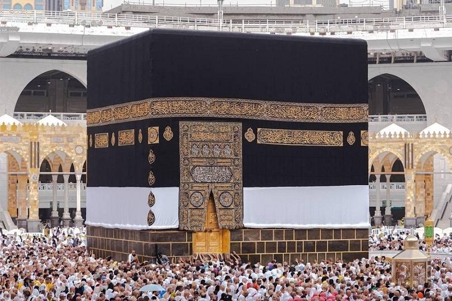 الحج يمثّل موسماً للوحدة ونهضة سياسية كبرى للأمة الإسلامية