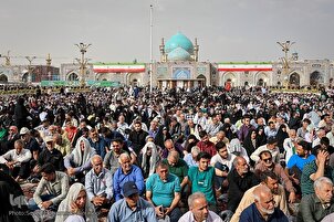 تقرير مصور | مراسم قراءة دعاء عرفة في الحرم الرضوي في مشهد المقدسة