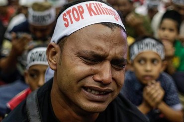 Myranmardan 21 min rohingiyalı müsəlman Banqladeşə sığınıb
