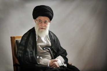 Ayətullah Xamenei şaban ayı mövludları münasibətilə əfv imzaladı