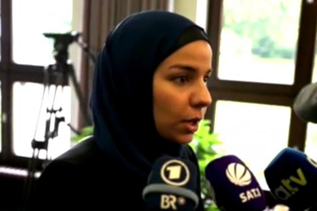 Hicablı qadın Almaniya məhkəməsini uddu Hicablı qadın Almaniya məhkəməsini uddu