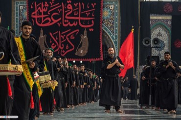 İmam Hüseynin (ə) hərəmi qara bayraqlarla bəzədildi