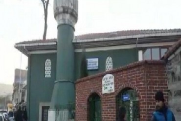 İstanbulda məsciddə atışma baş verib