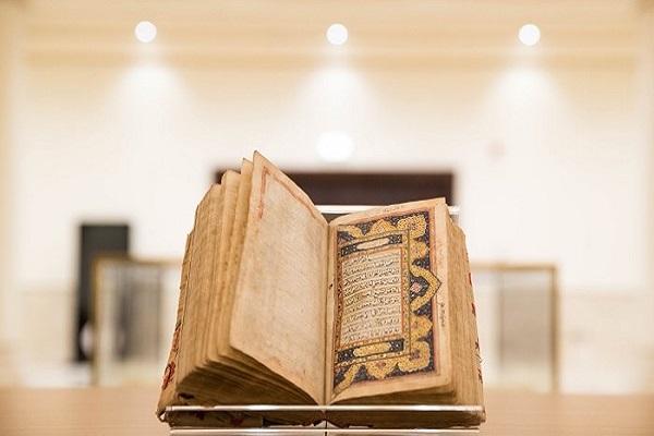 Şarcə valisinin şəxsi kolleksiyasındakı Quran nüsxələri (Foto)