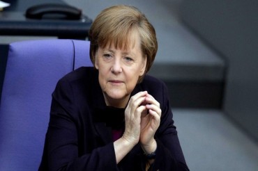Merkel Trampın 7 müsəlman ölkəsi əleyhinə qərarına münasibət bildirdi