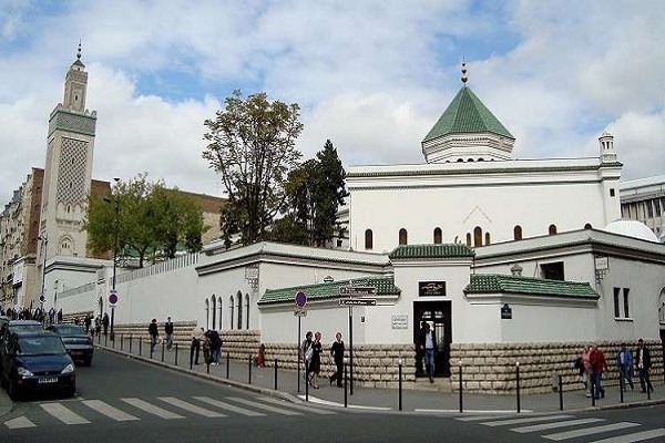 Paris məscidi Fransanın Dini İşlər Şurasından ayrıldı