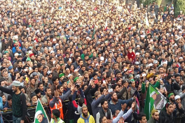 Kəşmir müsəlmanları mövlud bayramında yürüş etdilər