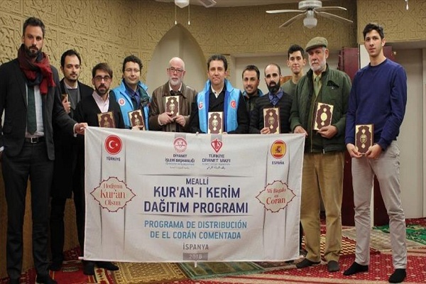 Türkiyə İspaniya müsəlmanlarına Quran hədiyyə etdi