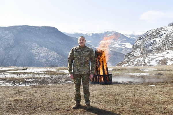 Azərbaycan prezidenti Şuşada Novruz tonqalı qaladı - Video