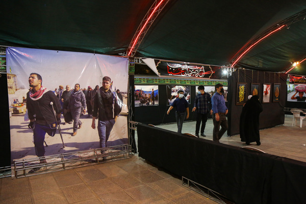 Həzrət Məsumənin (s) hərəmində Ərbəin sərgisi