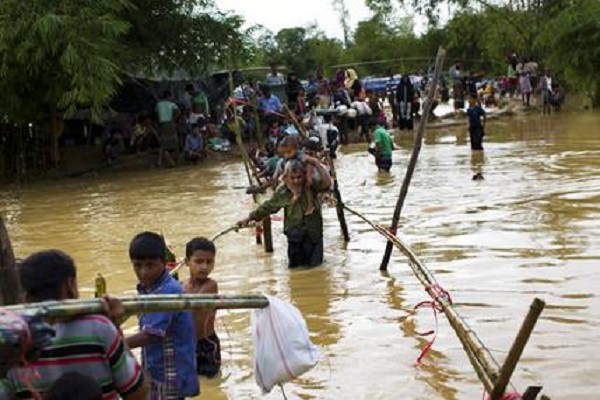 ভারী বর্ষণে চরম ভোগান্তি রোহিঙ্গা শরণার্থীরা