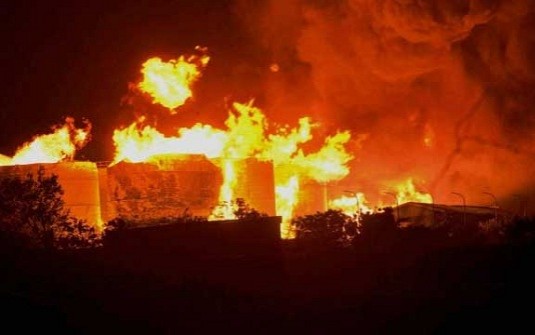 ভারতে সেনা বাহিনীর অস্ত্রভাণ্ডারে আগুন