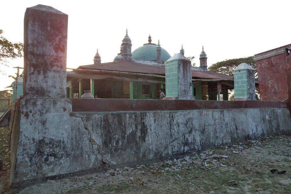 ১০০ বছরের প্রাচীন মসজিদ ধ্বংস করল মিয়ানমার