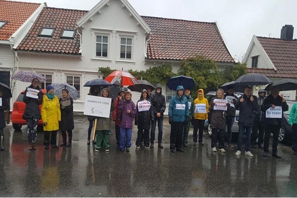 Kundgebung: Kristiansander solidarisieren sich mit Muslimen