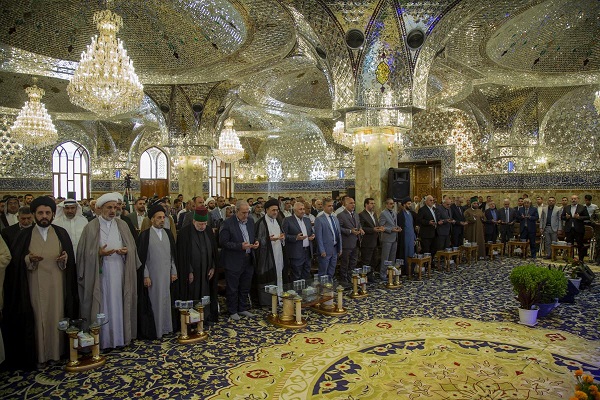 Die Delegation der heiligen Abbassitischen Stätte nimmt an der Eröffnungsfeier des 9. Kulturfestivals -Al-Safir-
