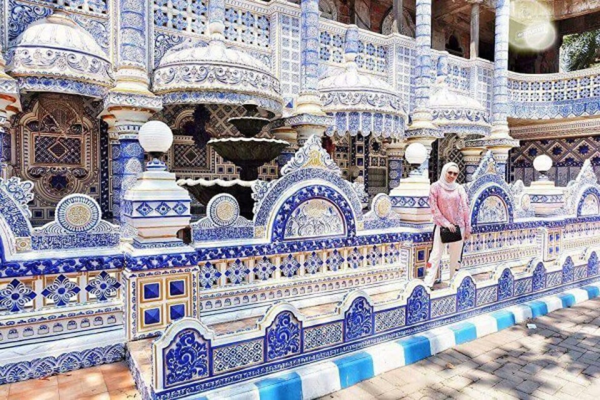 Moschee Tiban: eine beeindruckende und wunderschöne Moschee + Video und Bilder