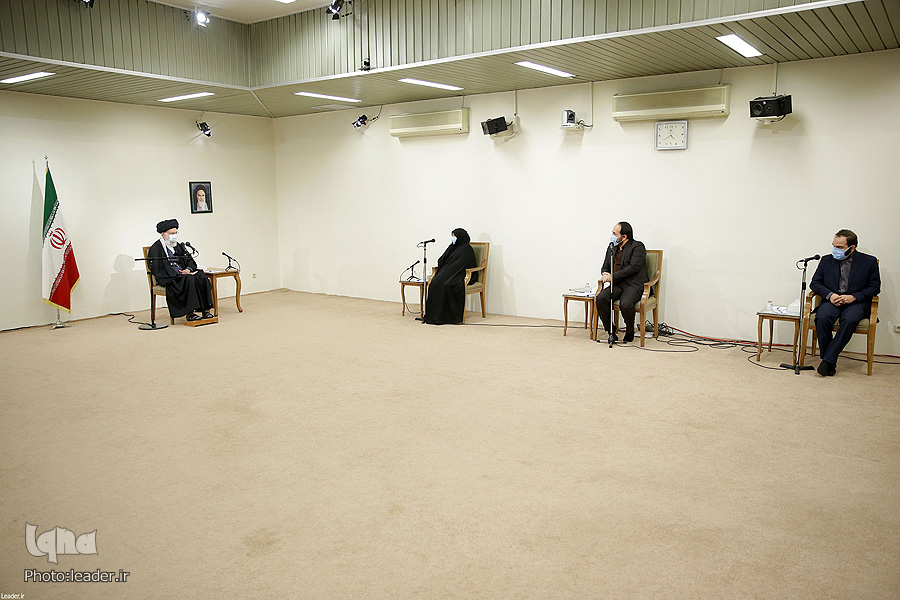 Familienmitglieder des M&auml;rtyrers Mohsen Fakhrizadeh besuchen Imam Chamenei
