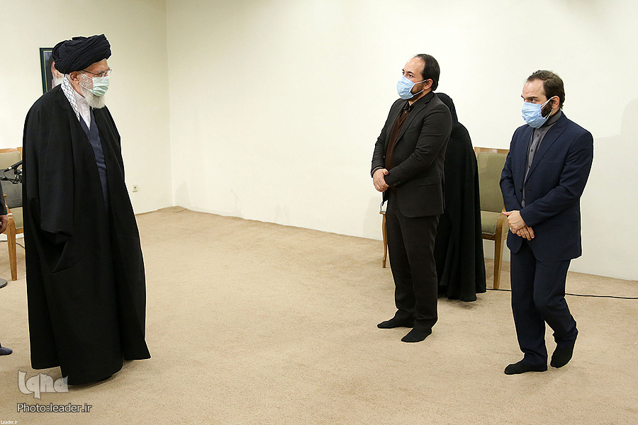 Familienmitglieder des M&auml;rtyrers Mohsen Fakhrizadeh besuchen Imam Chamenei