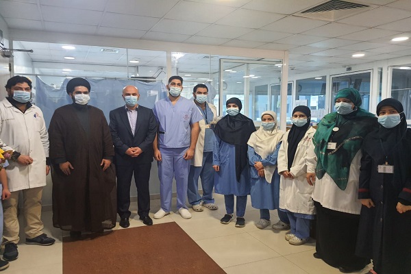 Irans Kulturreferent im Libanon würdigt Pflegepersonal im Krankenhaus „Rassoul Al Azam “ in Beirut