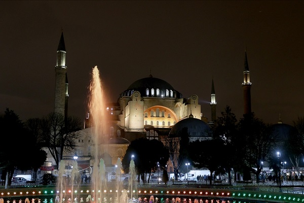 Istanbul: Veranstaltung zu Raghib-Nacht findet in Hagia Sophia Moschee statt + Bilder