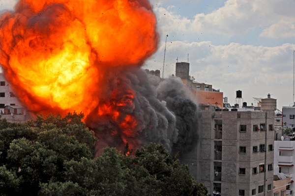 Israelische Angriffe hinterlassen Verwüstung in Gaza + Bilder Israelische Angriffe hinterlassen Verwüstung in Gaza + Bilder