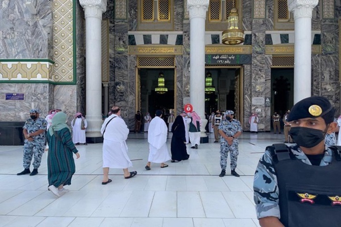 Erste Pilgergruppe in Mekka angekommen + Bilder