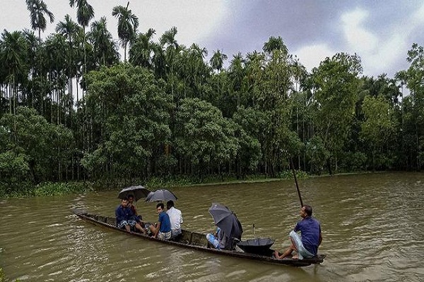Video: Erst Feuer, dann Hochwasser - Rohingya in Bangladesch ziehen um