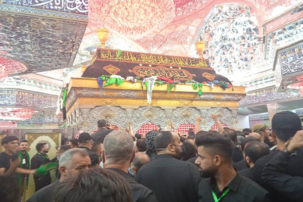 Der Schrein von Imam Ali (as) vor dem Arbain-Tag Der Schrein von Imam Ali (as) vor dem Arbain-Tag