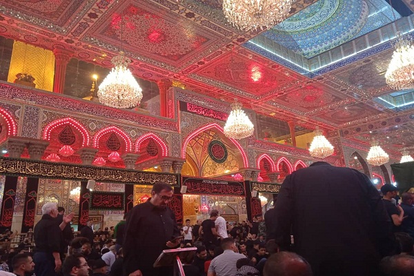Der Schrein von Imam Ali (as) vor dem Arbain-Tag Der Schrein von Imam Ali (as) vor dem Arbain-Tag