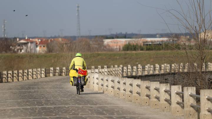 Mit dem Fahrrad in die Türkei - und entlang der Route Moscheen geknipst