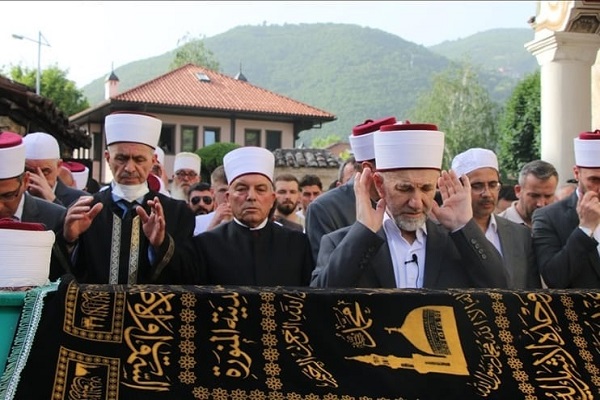 Mullah Mahmoud Aslanis unermüdliche Anstrengungen, mazedonische Koranauswendiglerner auszubilden