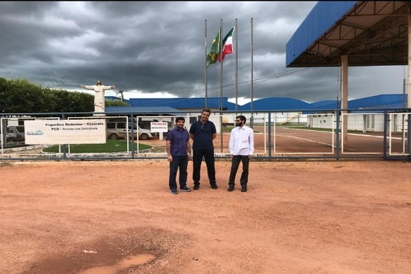 Hissen der ehrwürdigen Flagge Irans in Brasilien durch Appell an Märtyrer