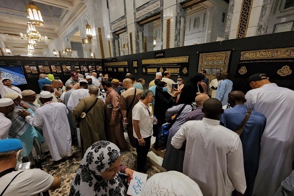 Ausstellung in Mekka über die Herstellung der Kiswa der Kaaba