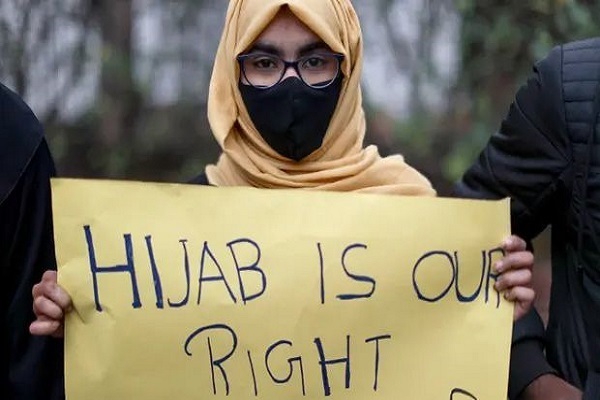Instrumenteller Einsatz des Säkularismus durch den Westen zur Unterdrückung muslimischer Frauen