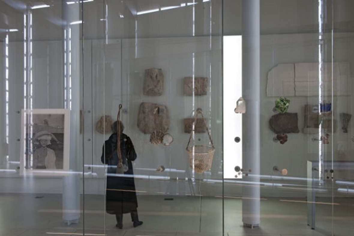 Ausstellung islamischer Kunst im Arab World Institute in Paris + Fotos und Videos