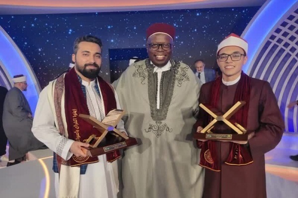 Iranischer Koranrezitator gewinnt beim Katara Koranwettbewerb in Katar