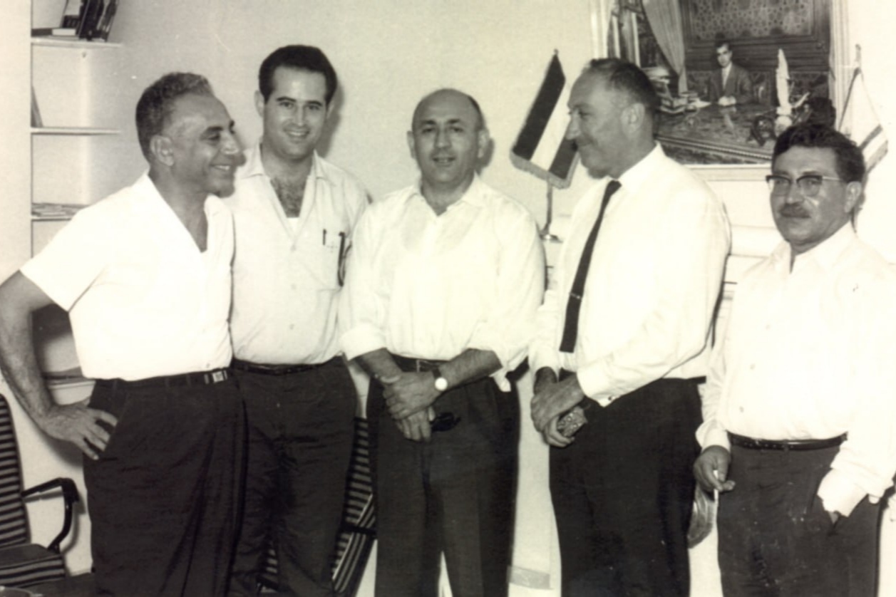 Hebräische Dokumente über die Beziehung Pahlavis II. zu Israel + Foto