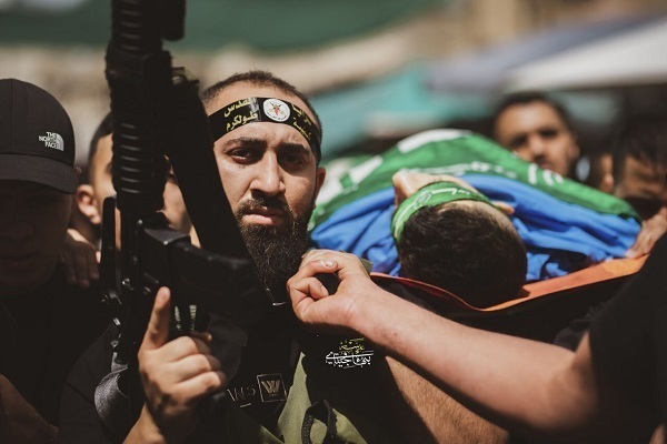 Vom Märtyrertod dreier Hisbollah-Kämpfer bis zum Umherirren eines zionistischen Flugzeugs in der Türkei